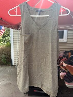 Olive Green/Tan Sleeveless V-Neck Pocket Tank Top - Women's